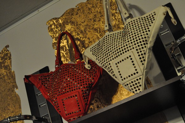 S ladies boutique Opening